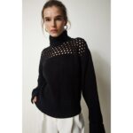 بلوزة صوف ثقيلة مع قبة هاينيك باللون الاسود One Size