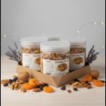 4 علب جرانولا فريش – شوفان كامل مع مكسرات وفواكه مجففة وبذور مع عسل، وجبة صحية مشبعة تمنح طاقة متواصلة، وبديل صحي لأطفال المدارس.