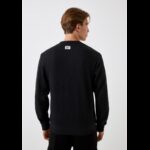 ⁦Reebok Mens' RI VS WAFFLE CREW Sweatshirt - Black⁩ - الصورة ⁦3⁩