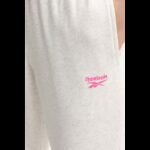 ⁦Reebok Women's RI FRENCH TERRY Pants- Silver⁩ - الصورة ⁦4⁩