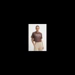 ⁦Reebok Women's Classics Archive Essentials Big Logo Crop- Brown⁩ - الصورة ⁦3⁩