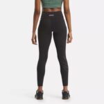 ⁦Reebok Women's Lux Bold Graphic Tight- Black⁩ - الصورة ⁦7⁩