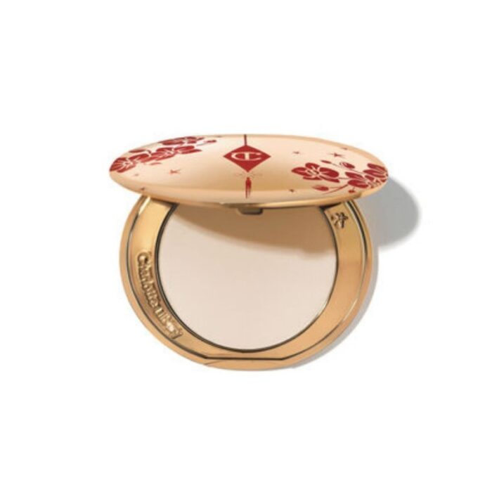 ⁦بودرة مضغوطة من شارلوت تلبوري - Charlotte Tilbury 8g Fair⁩ - الصورة ⁦5⁩