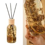 ⁦معطر عيدان 250 مل برائحة الحمضيات من 22 بيرفيوم مع أزهار مجففة ومكوّنات عطرية داخلية⁩ - الصورة ⁦2⁩