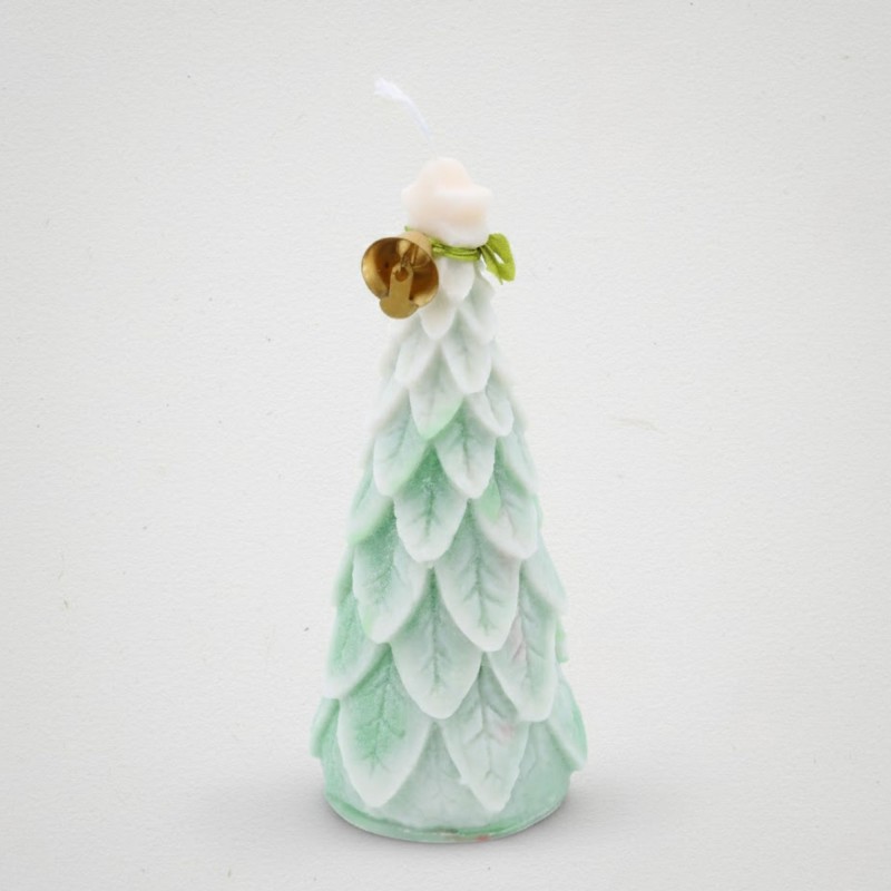 ⁦شمعة كريسماس معطرة على شكل شجرة حجم وسط لون أخضر مع شبرة أخضر وجرس ذهبي⁩ - الصورة ⁦1⁩