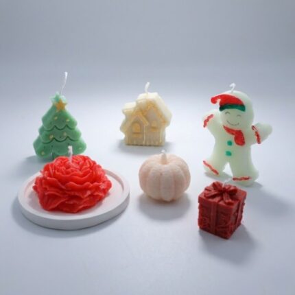 بكج شموع كريسماس معطرة عدد 6 مع كوستر هدية