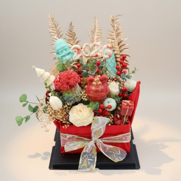 ⁦باقه شموع الكريسماس معطره حجم كبير مكون من 16 شمعه ورقم 2026 مع بوكس وورد مجفف⁩ - الصورة ⁦2⁩