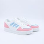 حذاء رياضي كلاسيك جلد للنساء لون أبيض وزهري