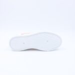 ⁦حذاء جلد رياضي كلاسيك للنساء لون أبيض وزهري⁩ - الصورة ⁦5⁩