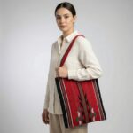 شنطة توت باغ عملية بسيطة بالقماش البدوي الوان منوعة احمر واسود