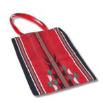 ⁦شنطة توت باغ عملية بسيطة بالقماش البدوي الوان منوعة احمر واسود⁩ - الصورة ⁦3⁩