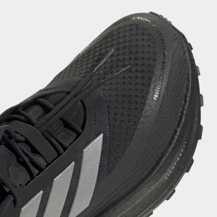 ⁦adidas Mens' Ultraboost 5 TR Shoes - Black⁩ - الصورة ⁦8⁩