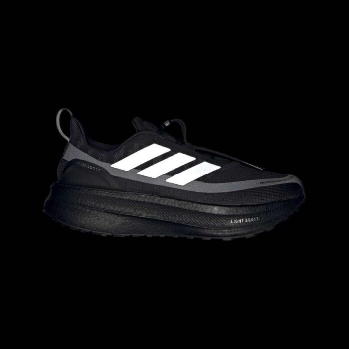 ⁦adidas Mens' Ultraboost 5 TR Shoes - Black⁩ - الصورة ⁦12⁩