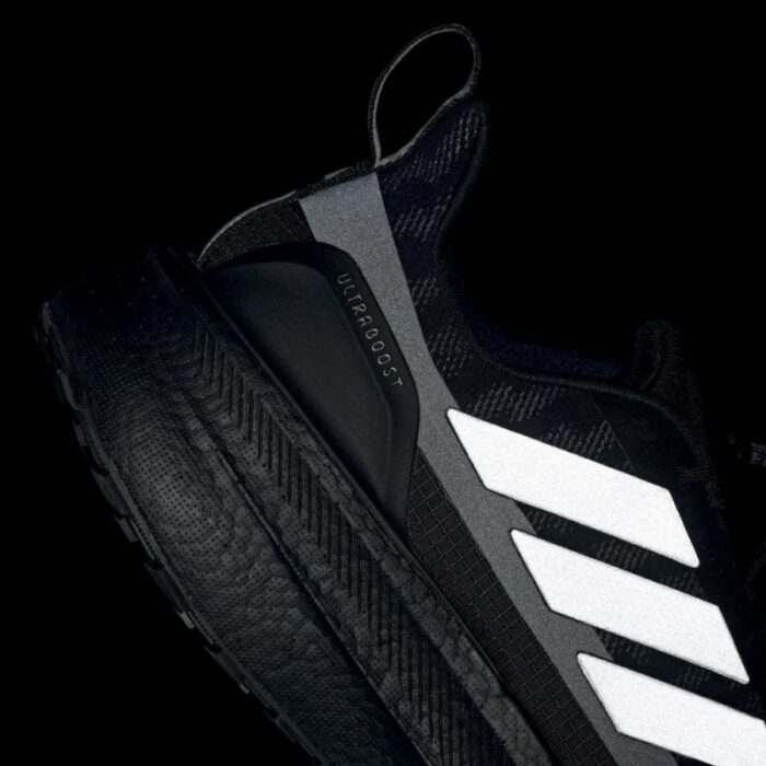 ⁦adidas Mens' Ultraboost 5 TR Shoes - Black⁩ - الصورة ⁦13⁩