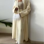 عباي لف قطعتين مع بنطلون لون بيج