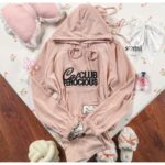 ⁦طقم مخمل ستاتي قطعتين للنساء لون زهري⁩ - الصورة ⁦2⁩