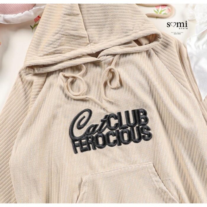 ⁦طقم مخمل ستاتي قطعتين للنساء لون بيج⁩ - الصورة ⁦4⁩