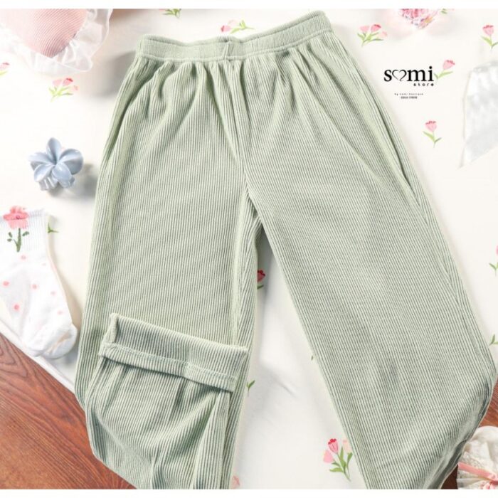 ⁦طقم مخمل ستاتي قطعتين للنساء لون أخضر⁩ - الصورة ⁦6⁩