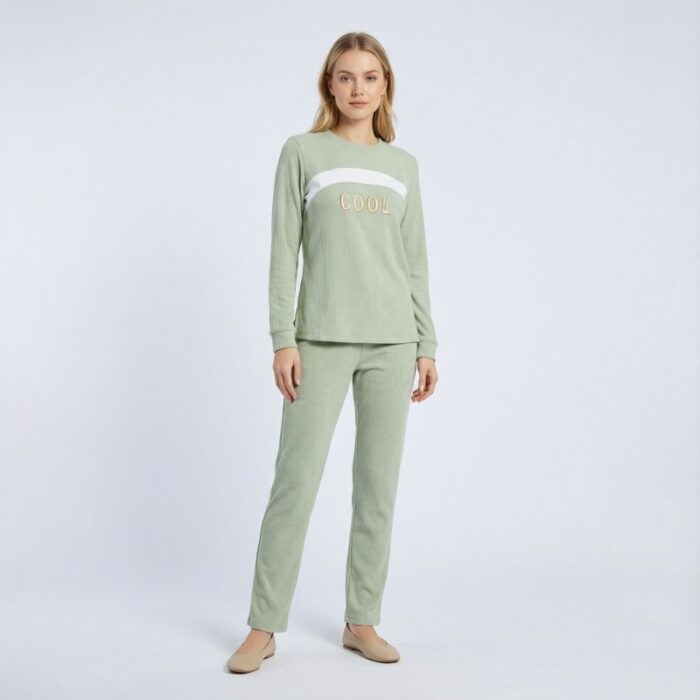 ⁦طقم مخمل ستاتي قطعتين للنساء لون أخضر⁩ - الصورة ⁦7⁩