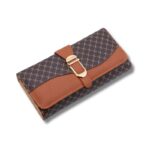 جزدان نسائي لون بني