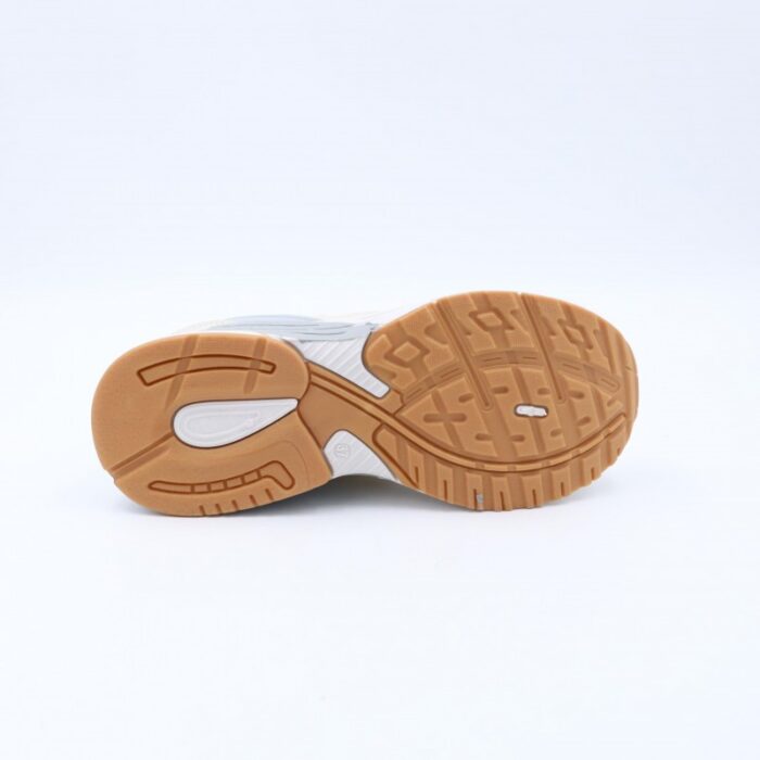 ⁦بوت رياضي ستاتي لون بيج⁩ - الصورة ⁦5⁩