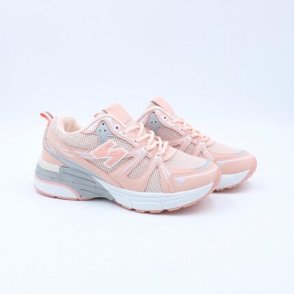 بوت رياضي ستاتي لون زهري