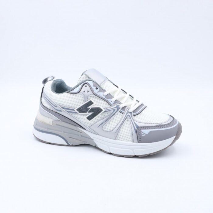 ⁦بوت رياضي ستاتي لون أبيض ورمادي⁩ - الصورة ⁦2⁩