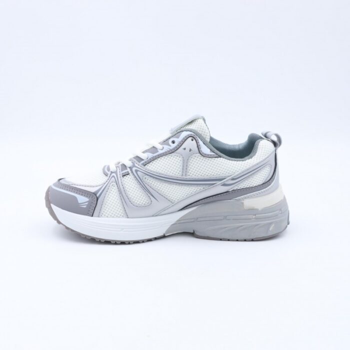 ⁦بوت رياضي ستاتي لون أبيض ورمادي⁩ - الصورة ⁦4⁩