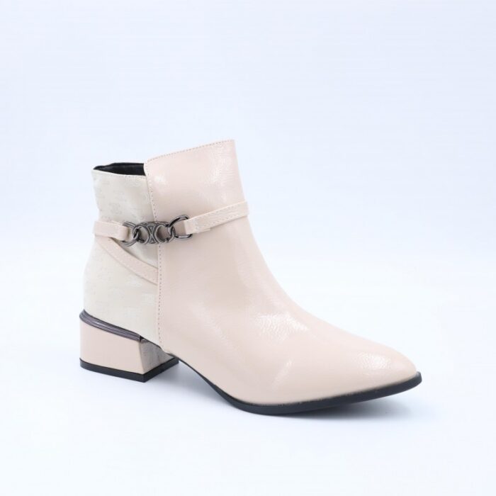 ⁦جزمة بسحاب تصميم ساق متوسط الطول للنساء لون أوف وايت⁩ - الصورة ⁦2⁩