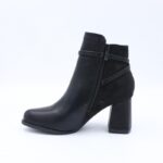 ⁦جزمة كعب بسحاب جلد وشمواه للنساء لون أسود⁩ - الصورة ⁦2⁩