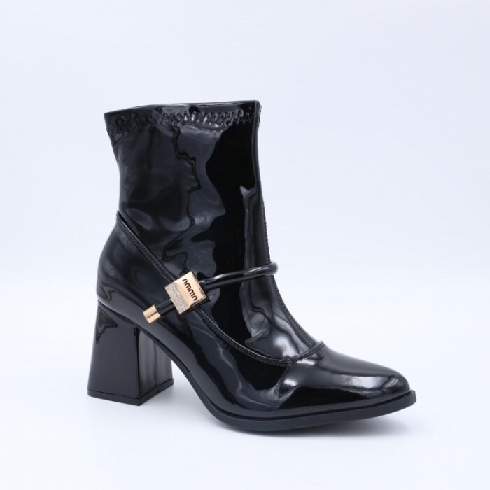 ⁦جزمة كعب بسحاب جلد للنساء لون أسود لميع⁩ - الصورة ⁦2⁩