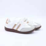 بوت رياضي بناتي لون أبيض وبيج