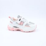 ⁦حذاء تصميم رياضي محيير لون رمادي وزهري⁩ - الصورة ⁦3⁩