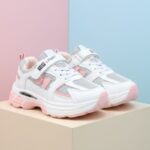 ⁦حذاء تصميم رياضي محيير لون رمادي وزهري⁩ - الصورة ⁦6⁩