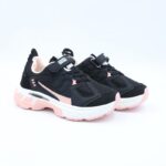 حذاء رياضي بناتي لون اسود وزهري