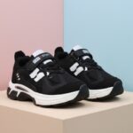 ⁦حذاء رياضي بناتي لون اسود⁩ - الصورة ⁦6⁩