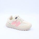 ⁦بوت رياضي للأطفال لون بيج وزهري⁩ - الصورة ⁦2⁩