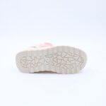 ⁦بوت رياضي للأطفال لون بيج وزهري⁩ - الصورة ⁦5⁩