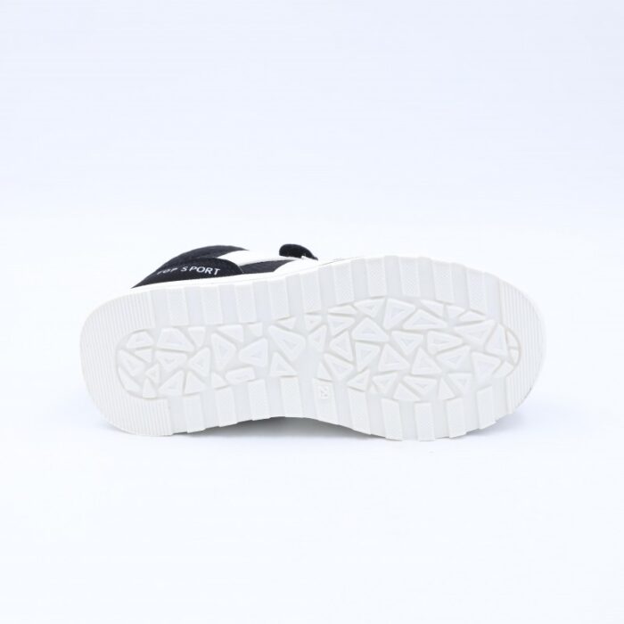 ⁦بوت رياضي للأطفال لون اسود وابيض⁩ - الصورة ⁦5⁩