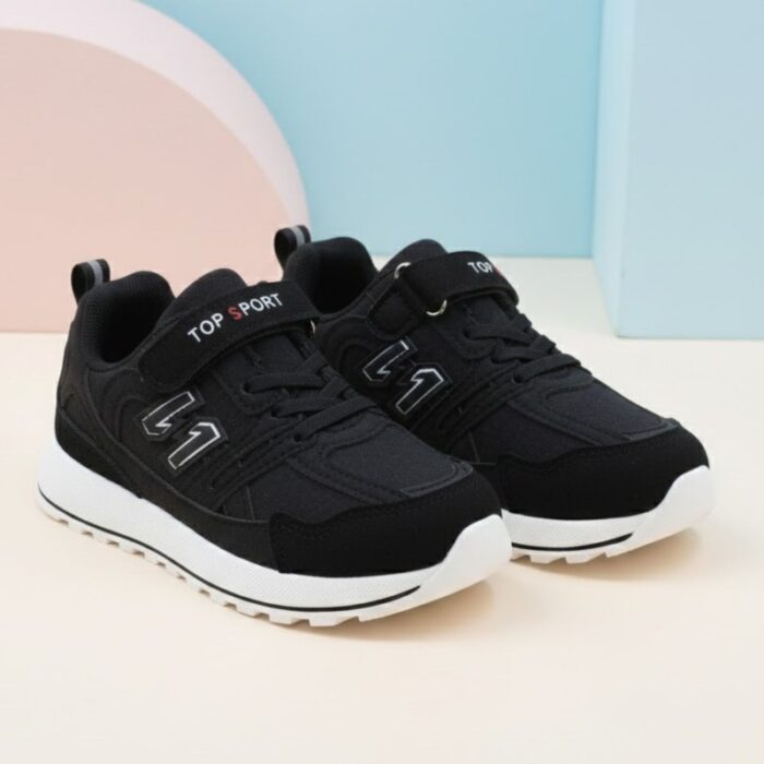 ⁦بوت رياضي للأطفال لون اسود وابيض⁩ - الصورة ⁦6⁩