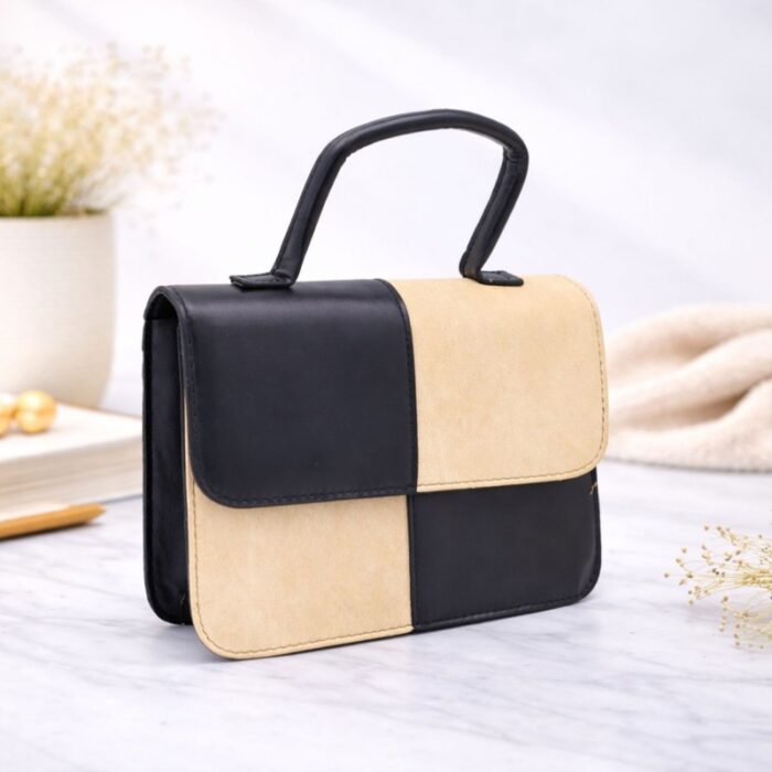 ⁦شنطة حقيبة يد نسائية بلونين بيج واسود⁩ - الصورة ⁦4⁩