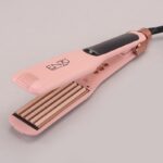 ⁦Enzo EN-2413 Flat Iron Hair Straightener Wave Hair Straightener Volumizing Iron 110-240V Dual Voltage Professional Hair Crimper⁩ - الصورة ⁦6⁩