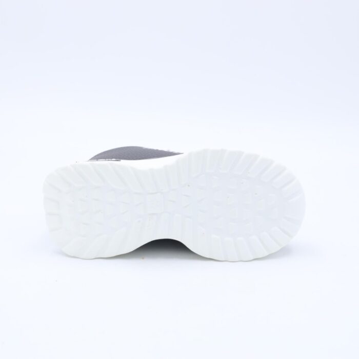 ⁦حذاء جلد رياضي برباط وهمي لون رمادي⁩ - الصورة ⁦5⁩