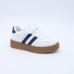 ⁦حذاء رياضي نعل عريض بناتي لون ابيض وكحلي⁩ - الصورة ⁦2⁩