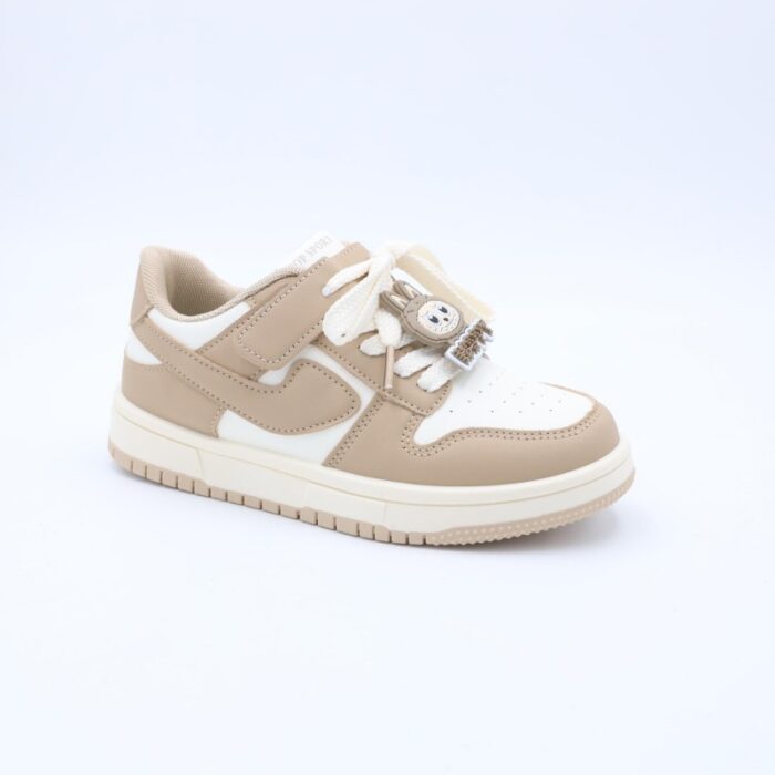 ⁦حذاء رياضي بشريط مع ستيكر لابوبو لاصق بناتي لون بيج وابيض⁩ - الصورة ⁦3⁩