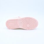 حذاء رياضي مع ستيكر لابوبو بشريط لاصق بناتي لون زهري وابيض