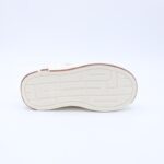 ⁦حذاء رياضي للأطفال لون ابيض وبني⁩ - الصورة ⁦5⁩