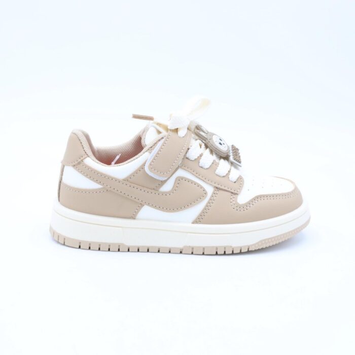 ⁦حذاء رياضي بشريط لاصق بناتي لون كاكي وابيض⁩ - الصورة ⁦5⁩