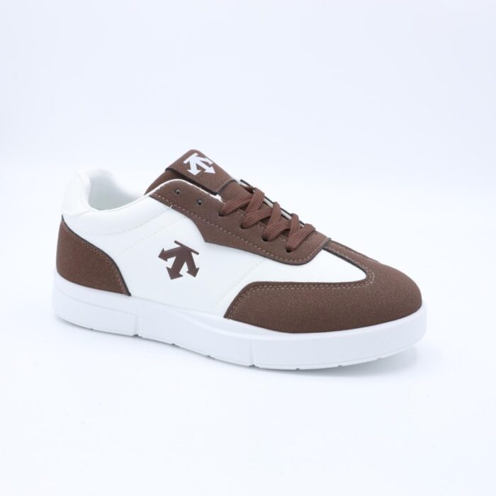 ⁦حذاء رياضي جلد للنساء لون بني وابيض⁩ - الصورة ⁦3⁩