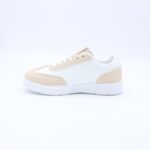 حذاء رياضي جلد للنساء لون ابيض وبيج